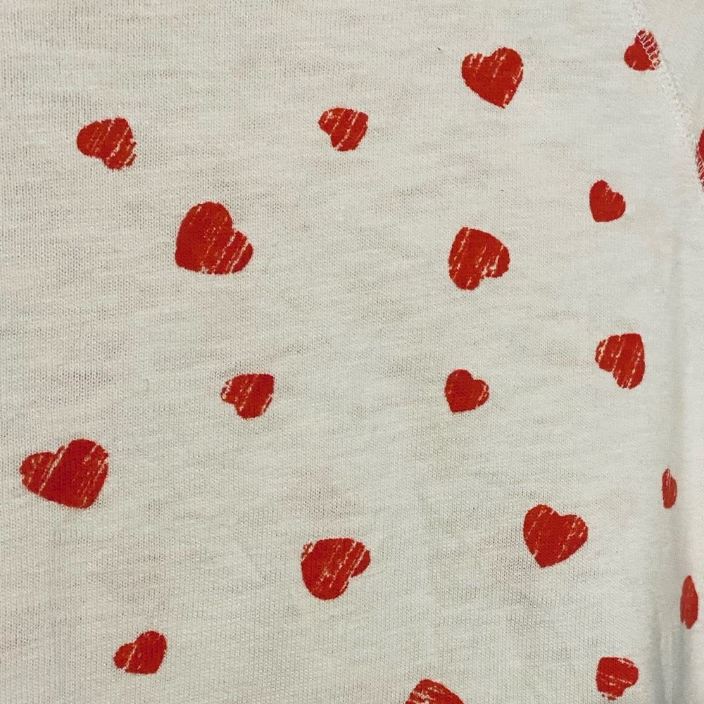 Jones New York signature, white short sleeve top size large /red hearts - Picture 3 of 4